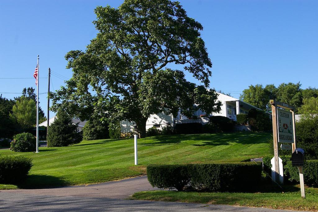 Chatham Highlander Village Inn Exterior photo