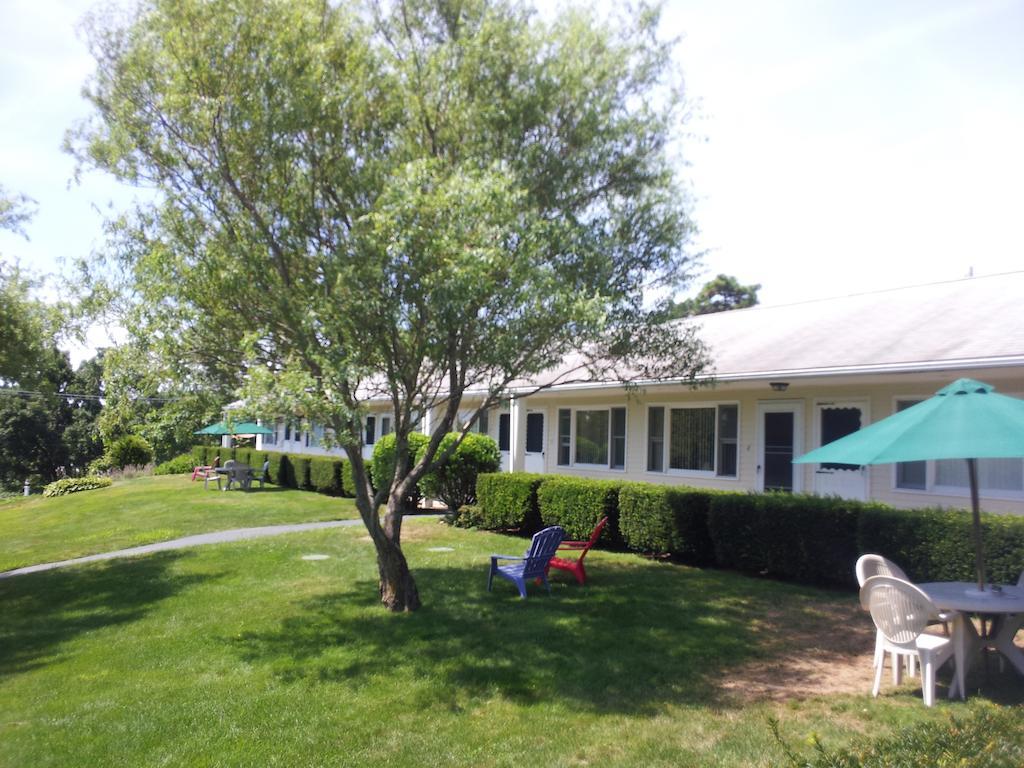 Chatham Highlander Village Inn Exterior photo