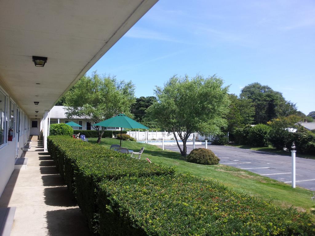 Chatham Highlander Village Inn Exterior photo